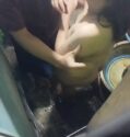 Adek Lagi Mandi Malah Diganggu